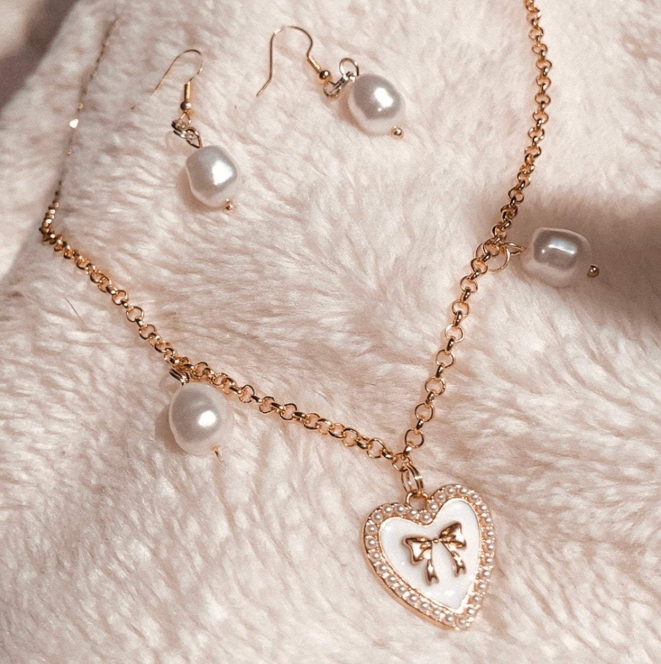 Pearl Earring and Necklace set